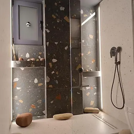 Terpsichore Apartment *